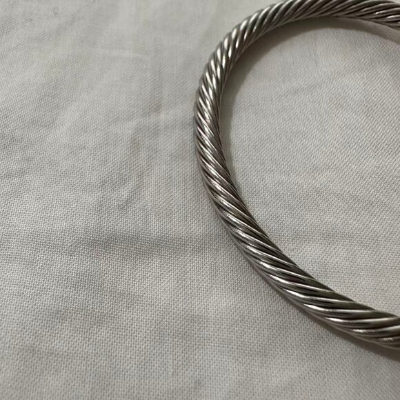 David Yurman Cable Hoop Earrings. - Picture 3 of 6